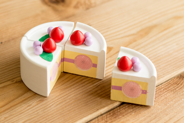 ケーキを切った様子拡大