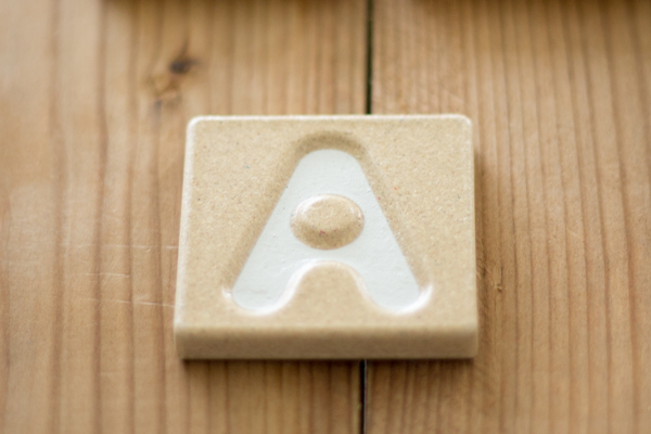 アルファベット「A」タイル