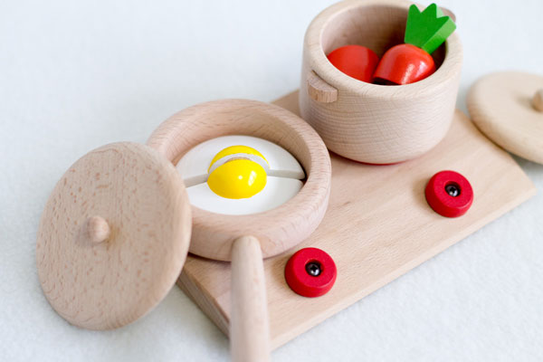 だいわの調理用具に食材を入れている様子